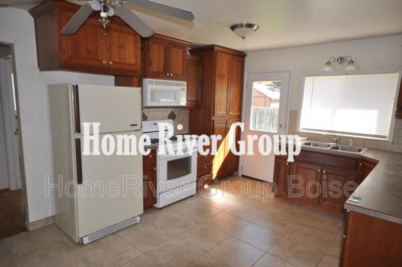 Apply Today!  206 E Morrison St property image