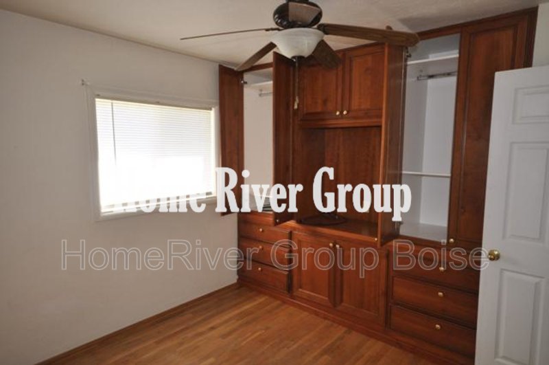 Apply Today!  206 E Morrison St property image