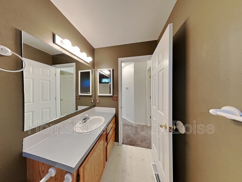 Apply Now! 5600 S Tecoma Pl Boise ID 83716 property image