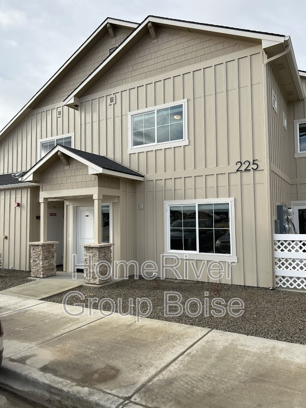 Apply Today! 225 S Roaming Ln Apt 103 Kuna ID 83634 property image