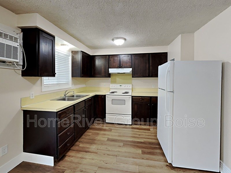 Apply Today! 106 N Homedale Ave Caldwell, ID 83605 property image