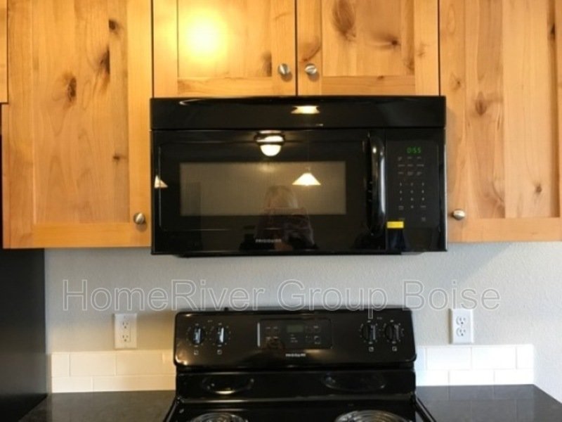 Apply Today! 1328 Edgewater Circle 201 Nampa, ID 83686 property image