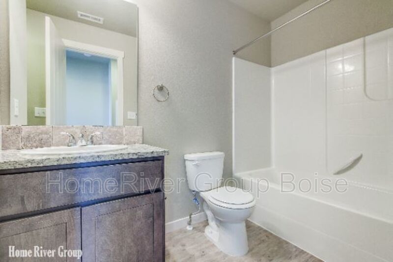 Apply Now! 931 E Wandering Lane 103 Kuna, ID 83634 property image