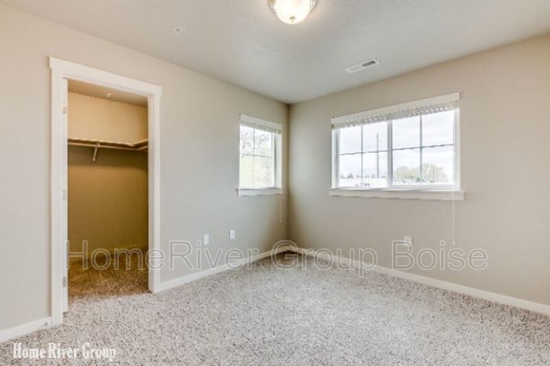 Apply Now! 931 E Wandering Lane 103 Kuna, ID 83634 property image