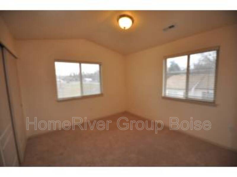 Apply Today! 2296 Kootenai 101 Boise ID 83705 property image