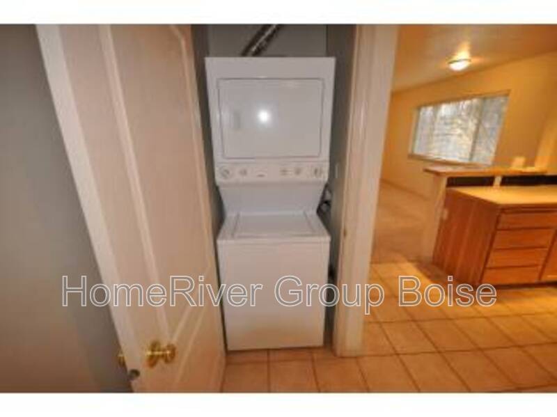 Apply Today! 2296 Kootenai 101 Boise ID 83705 property image