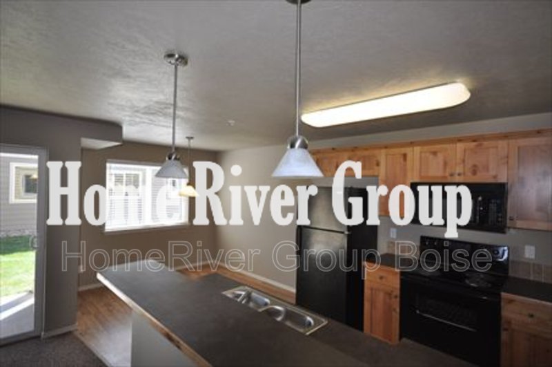 Beautiful 2 Bed, 2 Bath Apartment in the Heart of Meridian! property image