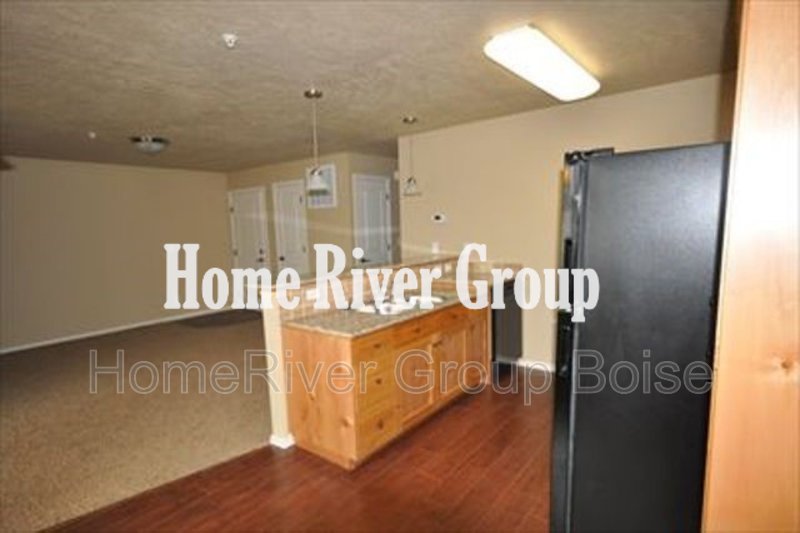Beautiful 2 Bed, 2 Bath Apartment in the Heart of Meridian! property image