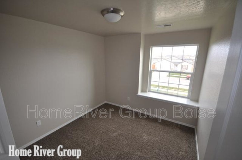 Charming Craftsman Home Near Community Pool and Park! property image