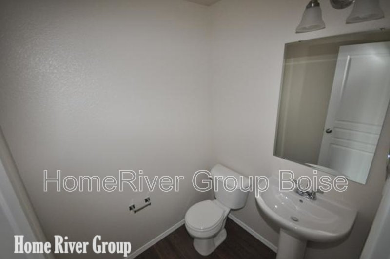 Charming Craftsman Home Near Community Pool and Park! property image