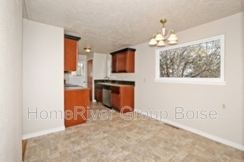 Beautifully Remodeled Duplex with Modern Upgrades and Private Yard property image