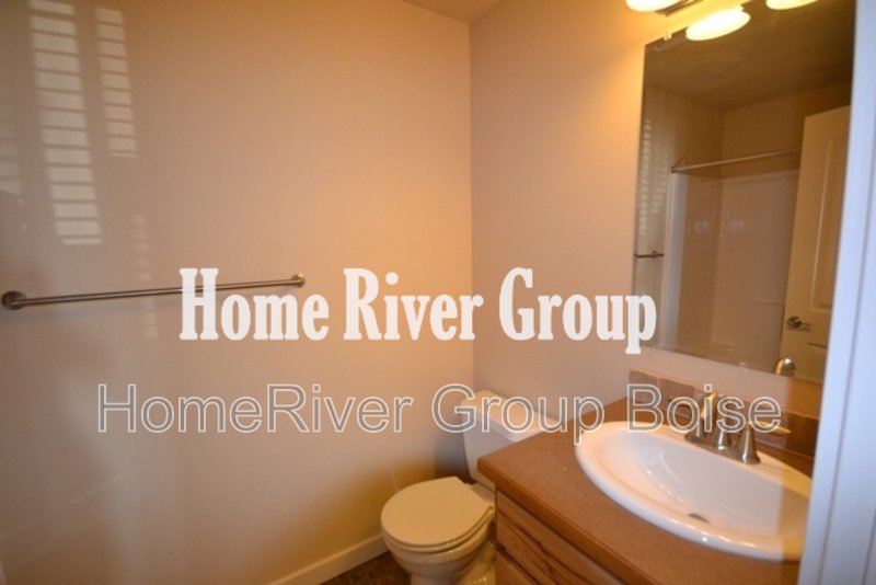 Charming 2-Bedroom Townhome with Community Pool, Clubhouse in Sendero property image