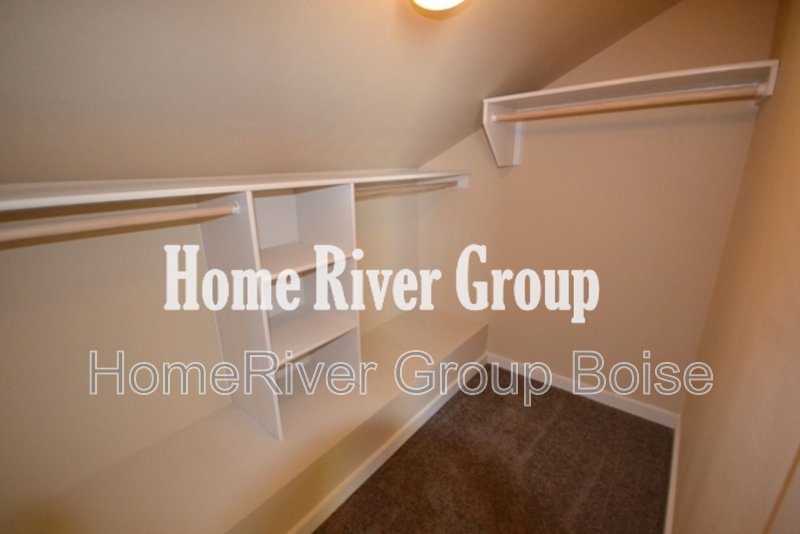 Charming 2-Bedroom Townhome with Community Pool, Clubhouse in Sendero property image