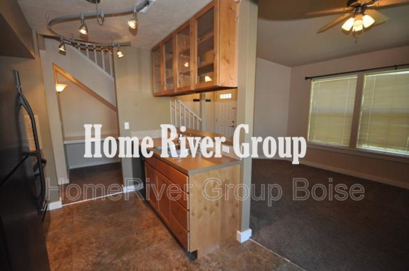 Charming 2-Bedroom Townhome with Community Pool, Clubhouse in Sendero property image